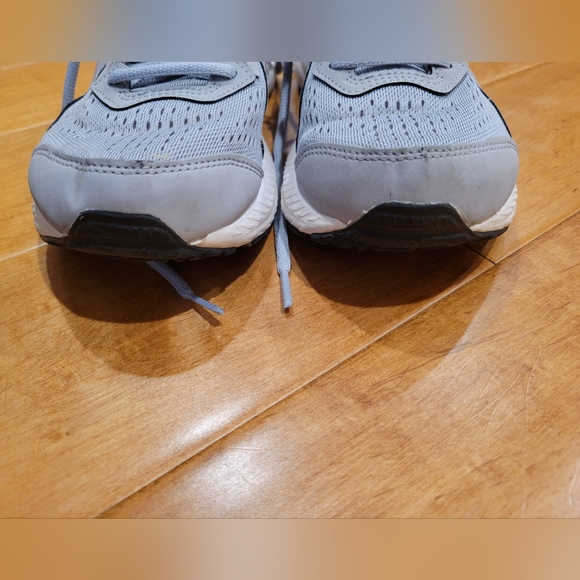 Asics running shoes - Picture 6 of 10